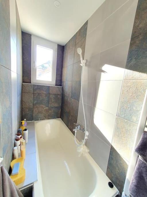 Appartement Violet Apartment, Cute Place Near Corvin Plaza, With Ac