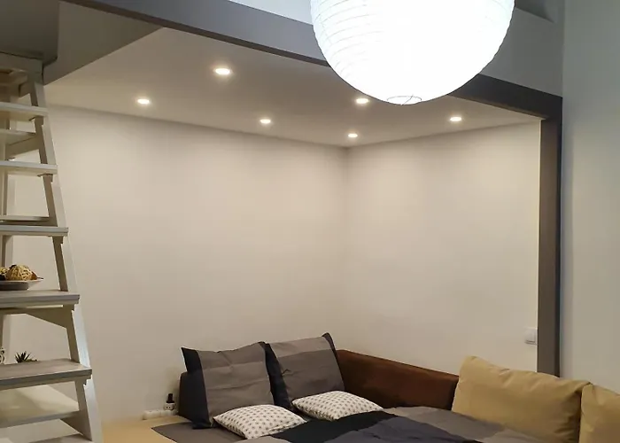 Violet Apartment, Cute Place Near Corvin Plaza, With Ac